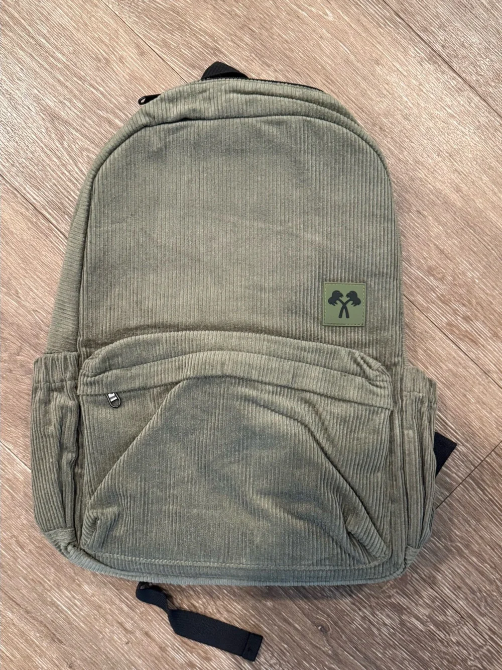 IN-N-OUT Burger Drawstring is Bag and backpack - new Olive Green